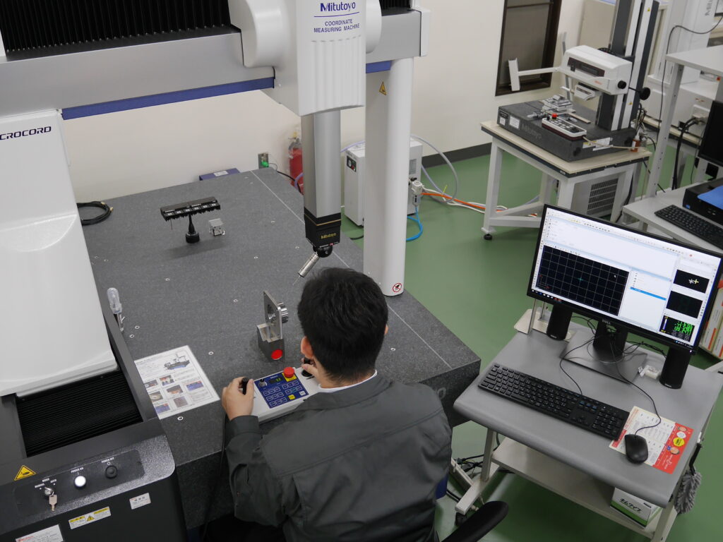 三次元測定機